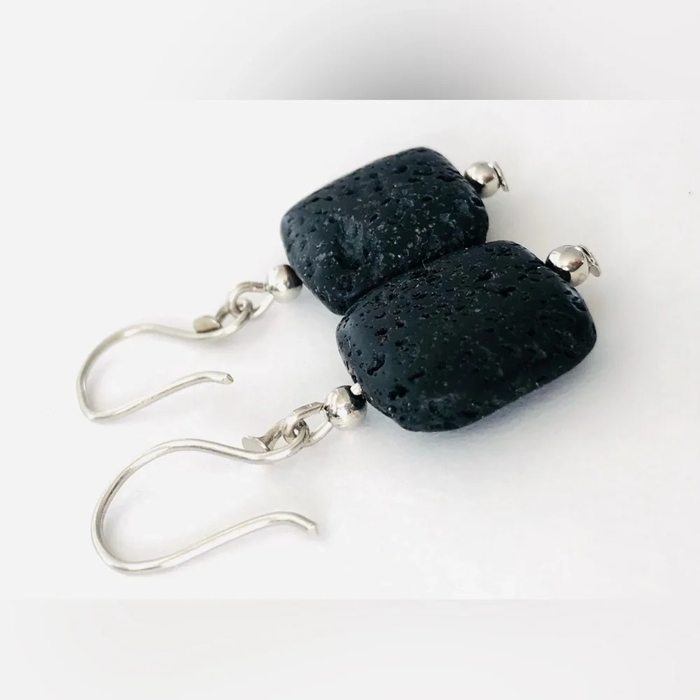 ⭐️ 5 for $25 ⭐️ Black lava square earrings - NEW carded & arrive gift packaged